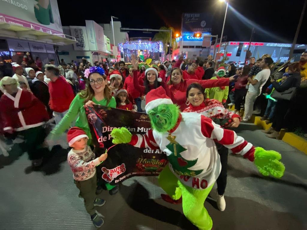 Alegría emoción y unión familiar en desfile Navidad por el Mundo